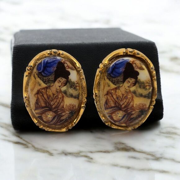 Signed ART Arthur Pepper Vintage Gold Tone Japanese Geisha Cameo Clip Earrings - Picture 1 of 10